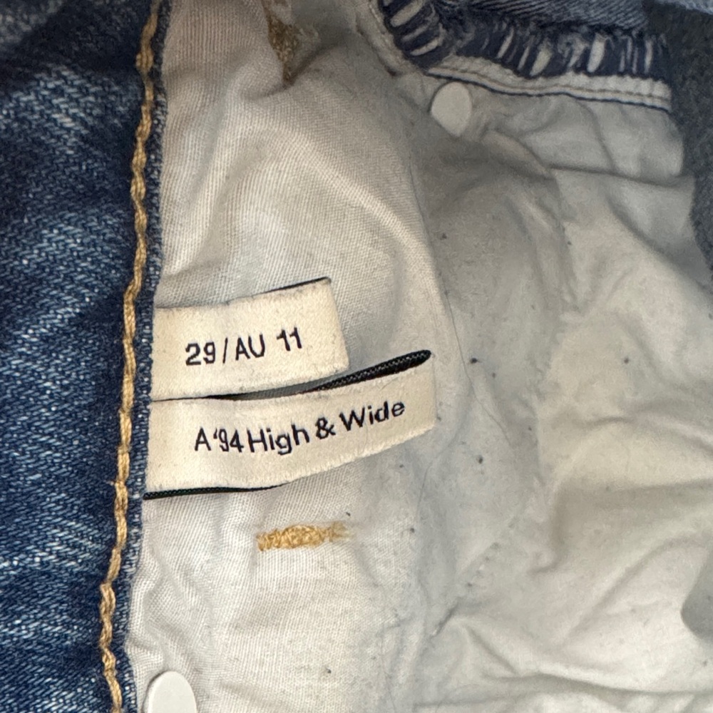 Abrand 94 Wide-Leg Jeans - Picture 4 of 5